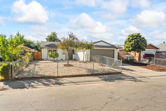 4242 Worthington Dr, North Highlands, CA 95660