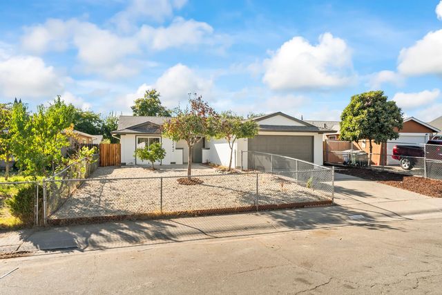 4242 Worthington Dr, North Highlands, CA 95660