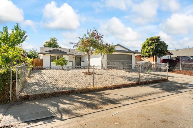4242 Worthington Dr, North Highlands, CA 95660