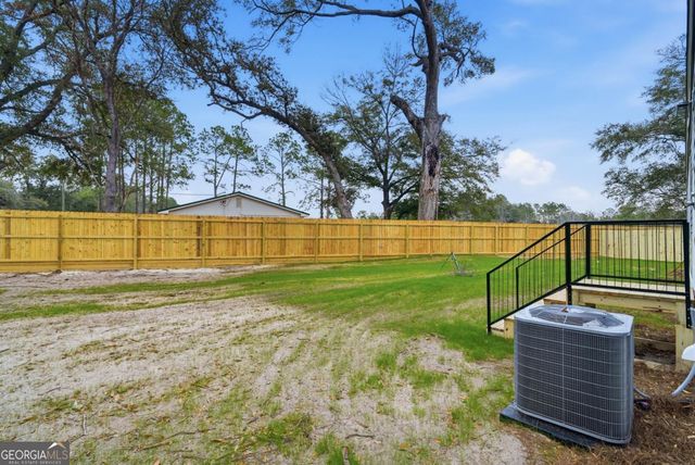 93 Thrasher Lane E, Jesup, GA 31545