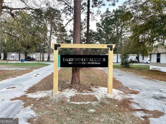 93 Thrasher Lane E, Jesup, GA 31545