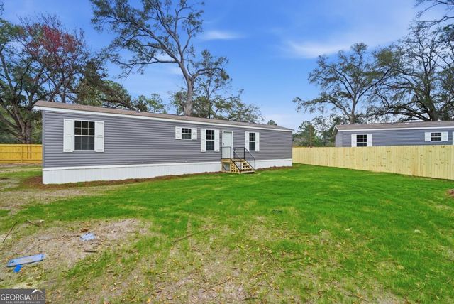 93 Thrasher Lane E, Jesup, GA 31545