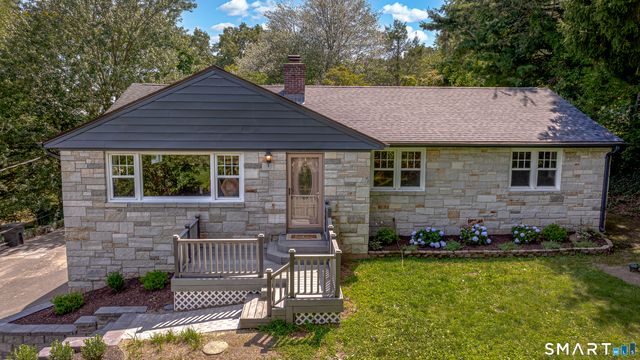 16 Gilbert Hill Road, North Haven, CT 06473