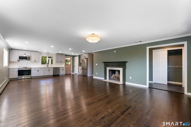 16 Gilbert Hill Road, North Haven, CT 06473