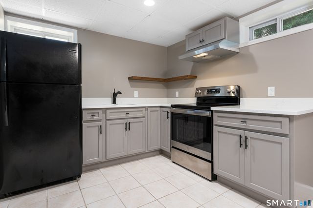 16 Gilbert Hill Road, North Haven, CT 06473