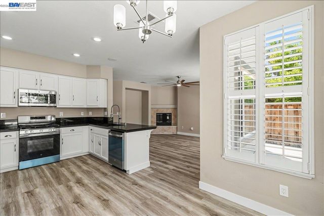 2449 Almanor Drive, Tracy, CA 95304