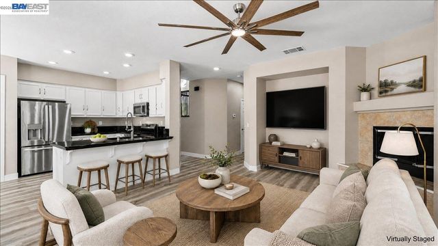 2449 Almanor Drive, Tracy, CA 95304
