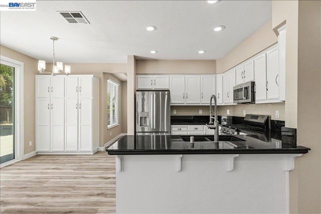 2449 Almanor Drive, Tracy, CA 95304