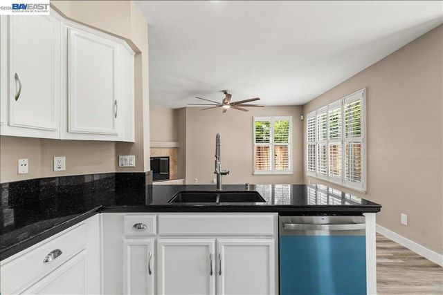 2449 Almanor Drive, Tracy, CA 95304