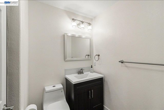 2449 Almanor Drive, Tracy, CA 95304