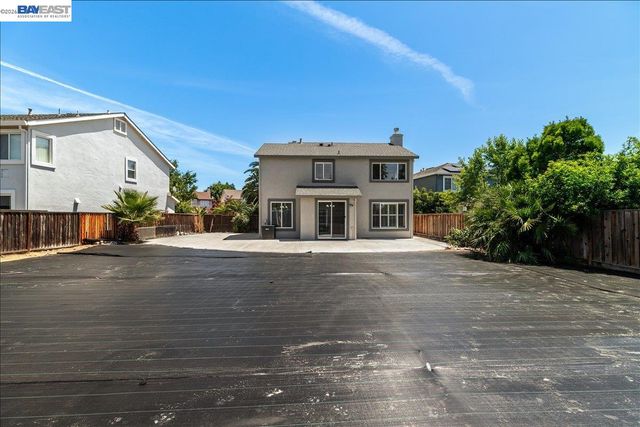 2449 Almanor Drive, Tracy, CA 95304