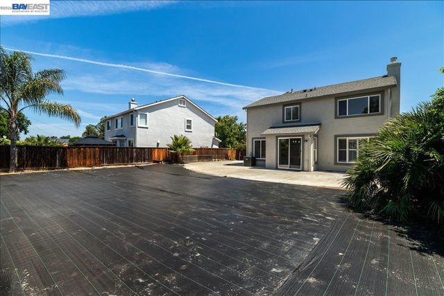 2449 Almanor Drive, Tracy, CA 95304