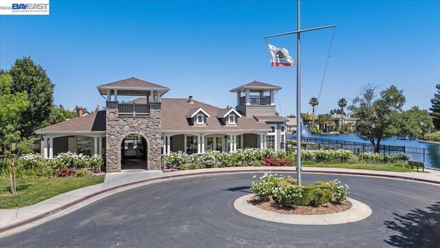 2449 Almanor Drive, Tracy, CA 95304