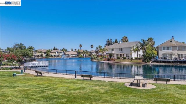 2449 Almanor Drive, Tracy, CA 95304