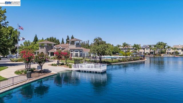 2449 Almanor Drive, Tracy, CA 95304