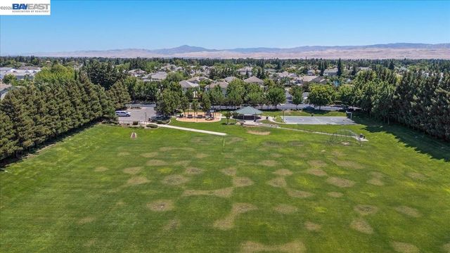 2449 Almanor Drive, Tracy, CA 95304