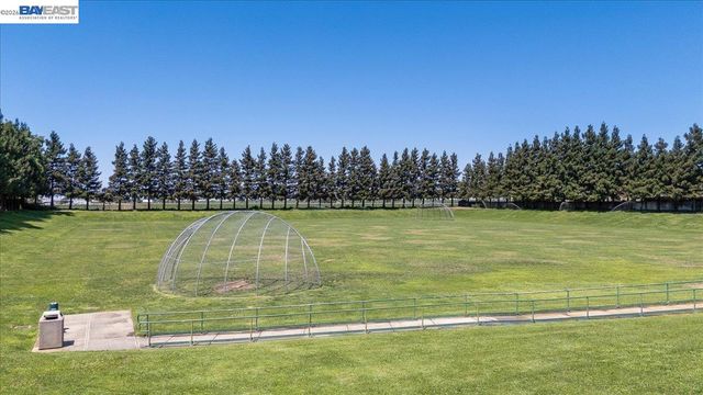 2449 Almanor Drive, Tracy, CA 95304