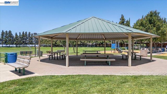 2449 Almanor Drive, Tracy, CA 95304