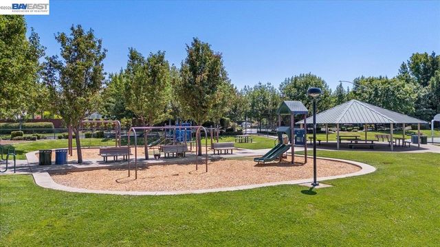 2449 Almanor Drive, Tracy, CA 95304