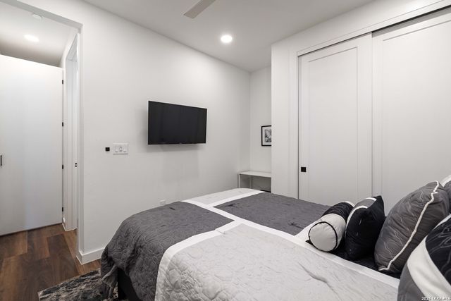 2165 Gabriels Pl Apt 1207, New Braunfels, TX 78130