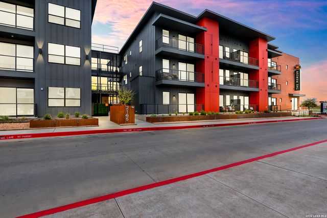 2165 Gabriels Pl Apt 1207, New Braunfels, TX 78130