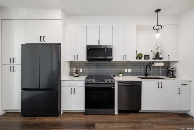 2165 Gabriels Pl Apt 1207, New Braunfels, TX 78130