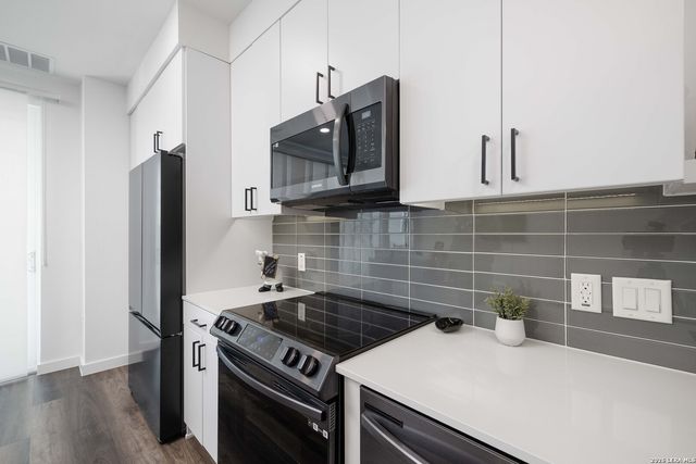 2165 Gabriels Pl Apt 1207, New Braunfels, TX 78130