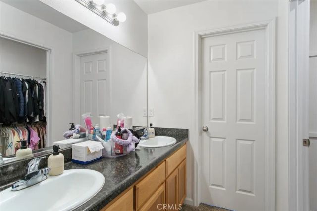 7418 W Meadowlark Court, Winton, CA 95388