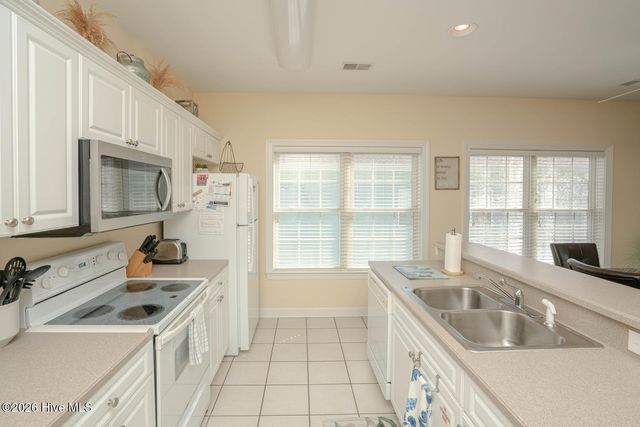 140 Avian Drive Apt 3713, Sunset Beach, NC 28468