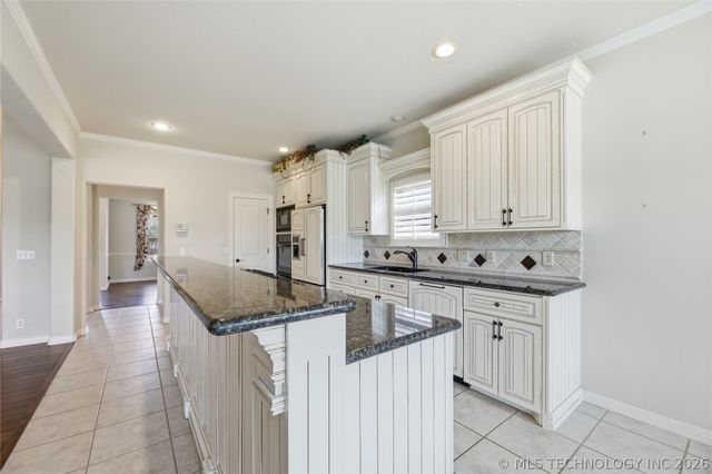 3920 S Sequoia Avenue, Broken Arrow, OK 74011
