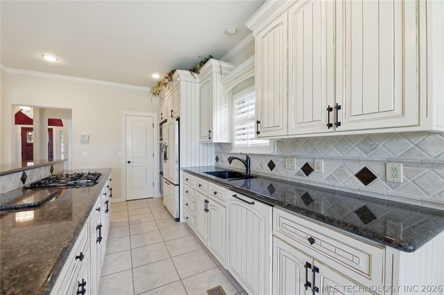 3920 S Sequoia Avenue, Broken Arrow, OK 74011