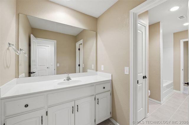3920 S Sequoia Avenue, Broken Arrow, OK 74011