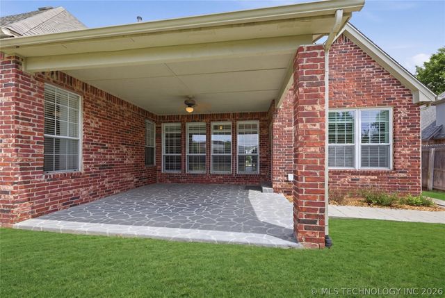 3920 S Sequoia Avenue, Broken Arrow, OK 74011