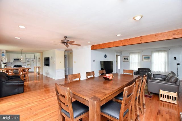 21 HORSESHOE DRIVE, Mount Laurel, NJ 08054
