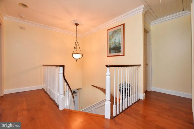 21 HORSESHOE DRIVE, Mount Laurel, NJ 08054