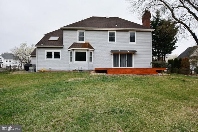 21 HORSESHOE DRIVE, Mount Laurel, NJ 08054