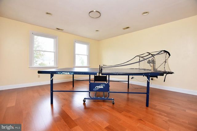 21 HORSESHOE DRIVE, Mount Laurel, NJ 08054