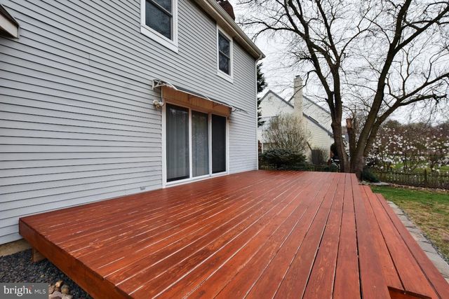 21 HORSESHOE DRIVE, Mount Laurel, NJ 08054