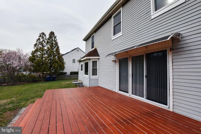 21 HORSESHOE DRIVE, Mount Laurel, NJ 08054