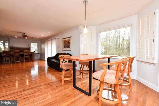 21 HORSESHOE DRIVE, Mount Laurel, NJ 08054