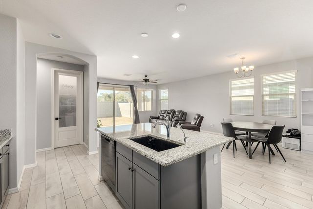 3541 W Dreamy Draw Drive, San Tan Valley, AZ 85144