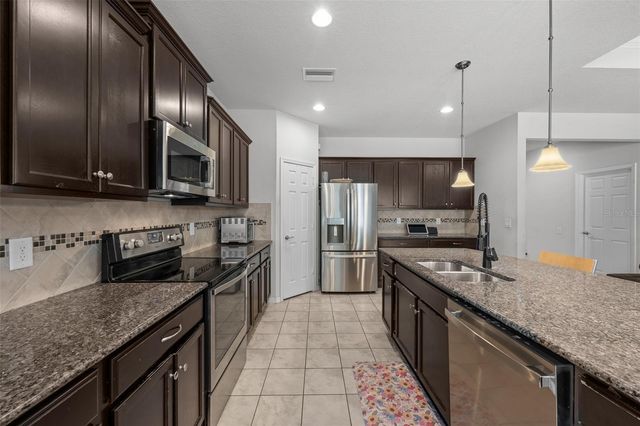 2212 LANDSIDE DRIVE, Valrico, FL 33594