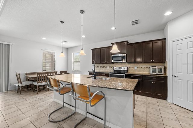 2212 LANDSIDE DRIVE, Valrico, FL 33594