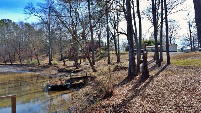 7112 E Blacks Bluff Road, Cave Spring, GA 30124