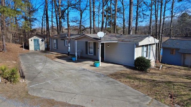 7112 E Blacks Bluff Road, Cave Spring, GA 30124