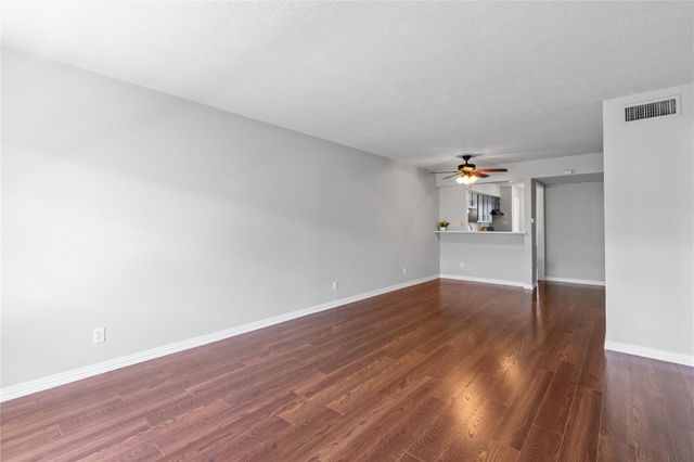 2425 Ashdale DR 92, Austin, TX 78757