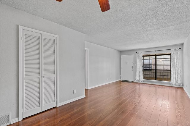 2425 Ashdale DR 92, Austin, TX 78757