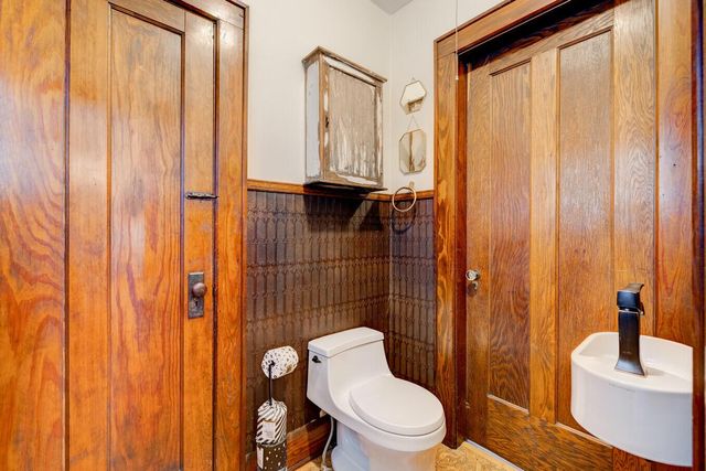 2681 Summit Street, Columbus, OH 43202