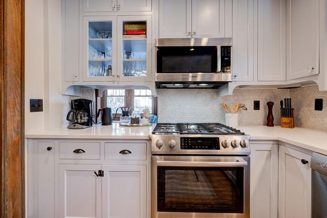 2681 Summit Street, Columbus, OH 43202