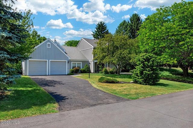 11 Greystone Drive, Voorheesville, NY 12186